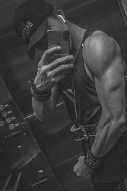 hott-boyyy