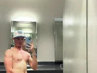 Онлайн чат XXX freakyhungboy