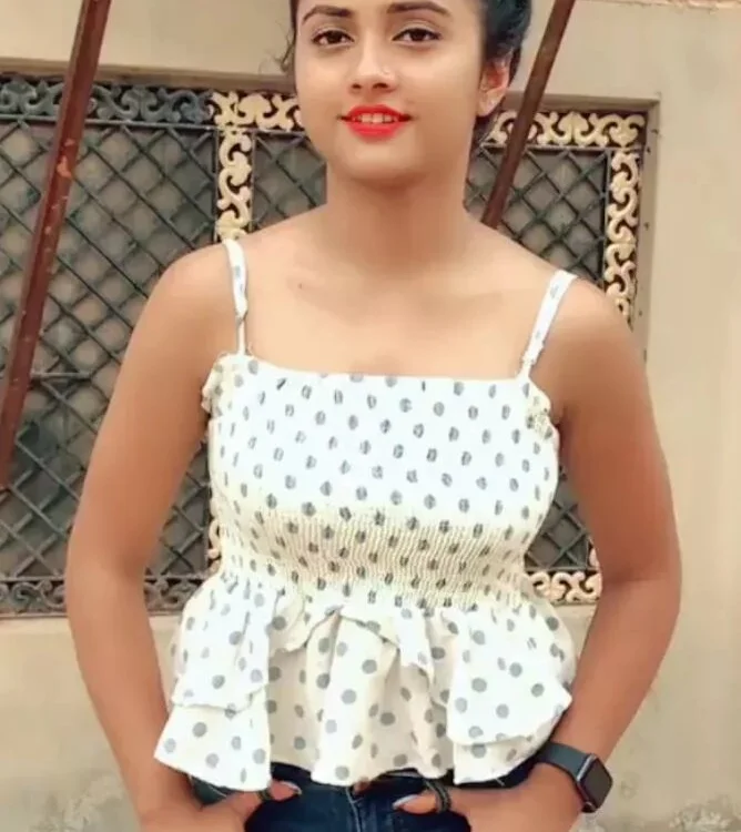 Lata_Bhabi's Offline XXX Chat