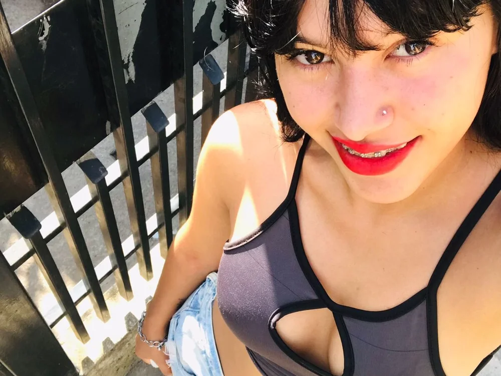 laflacaavip Adlı Modelin Çevrimdışı XXX Sohbeti