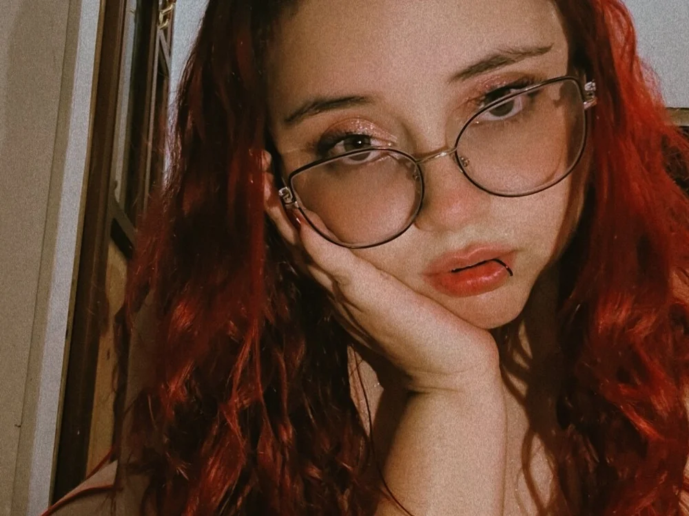 CURVY-HORNY 离线XXX聊天