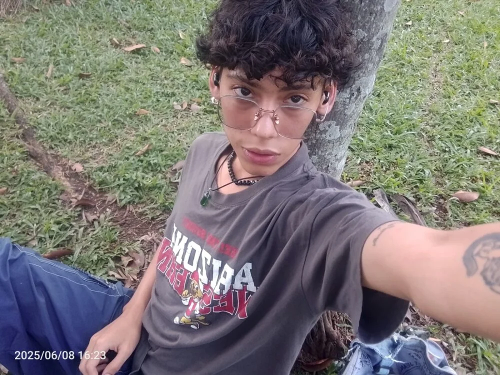 Chatroom XXX hors ligne de Thedoll_ethan7