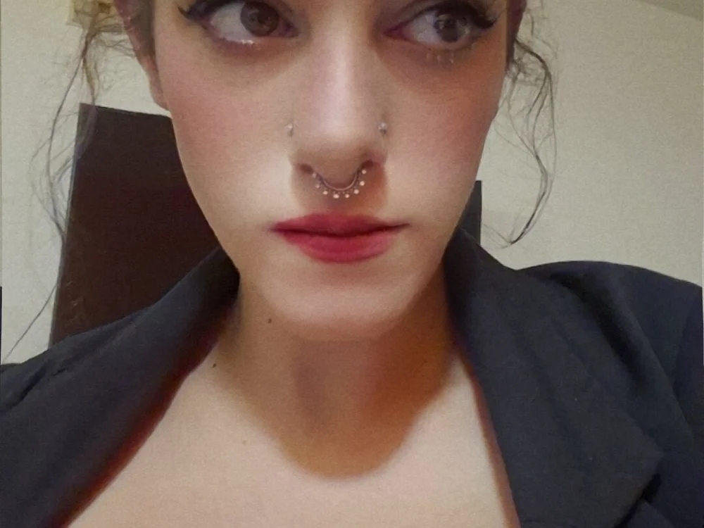 angieafterdark offline chatrum
