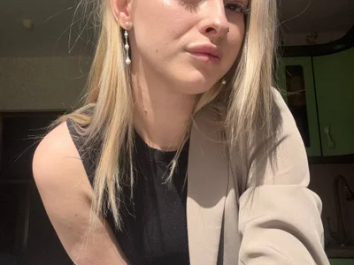 JaneePeressini - Girl 