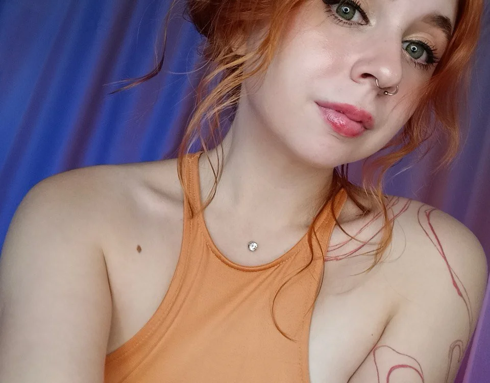 Erica_Nelson Adlı Modelin Çevrimdışı XXX Sohbeti