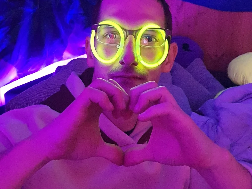 bugo1988's Offline Chat Room