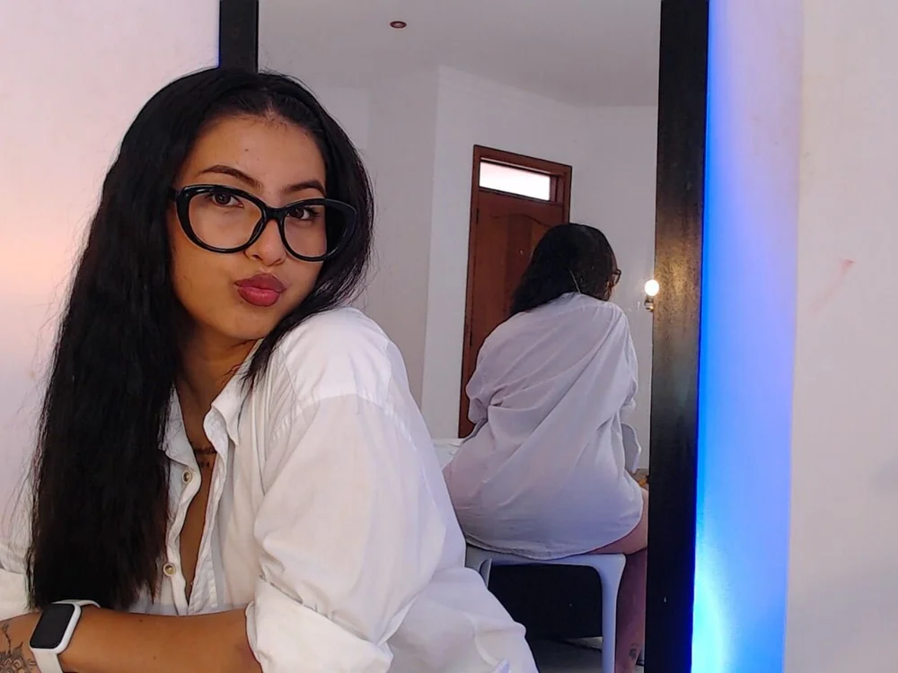 LatinDaya27's Offline XXX Chat