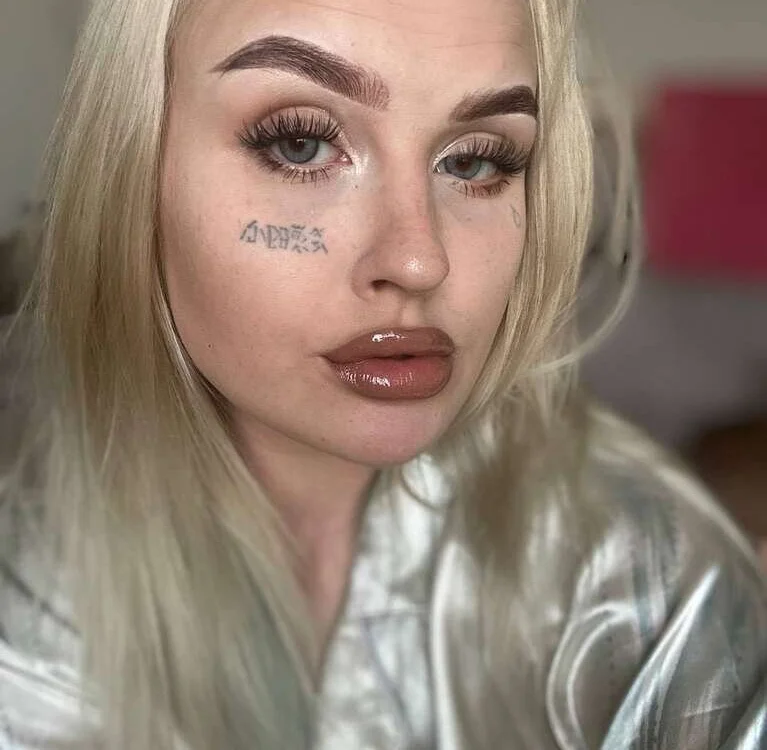 חדר צ'אט לא מקוון של Betty_Drake
