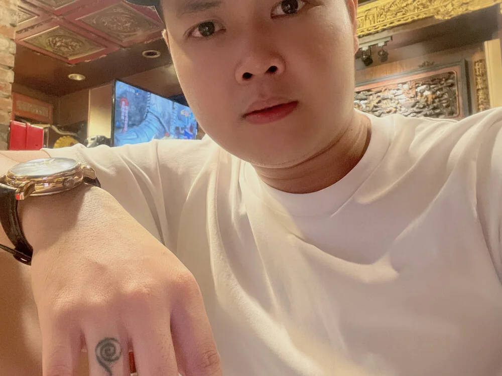 แชท XXX ออฟไลน์ของ Doggy8668