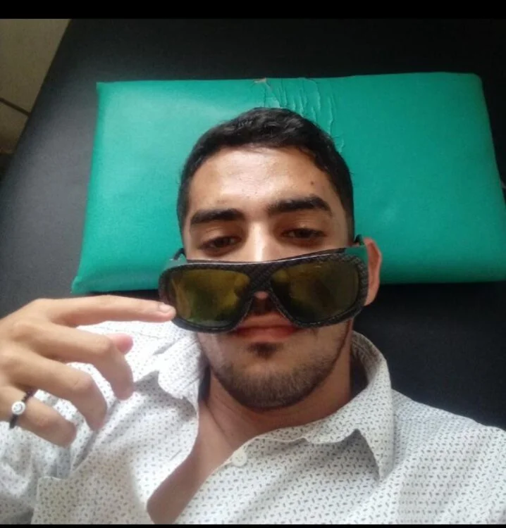 Lavr_droy Obrolan XXX Offline