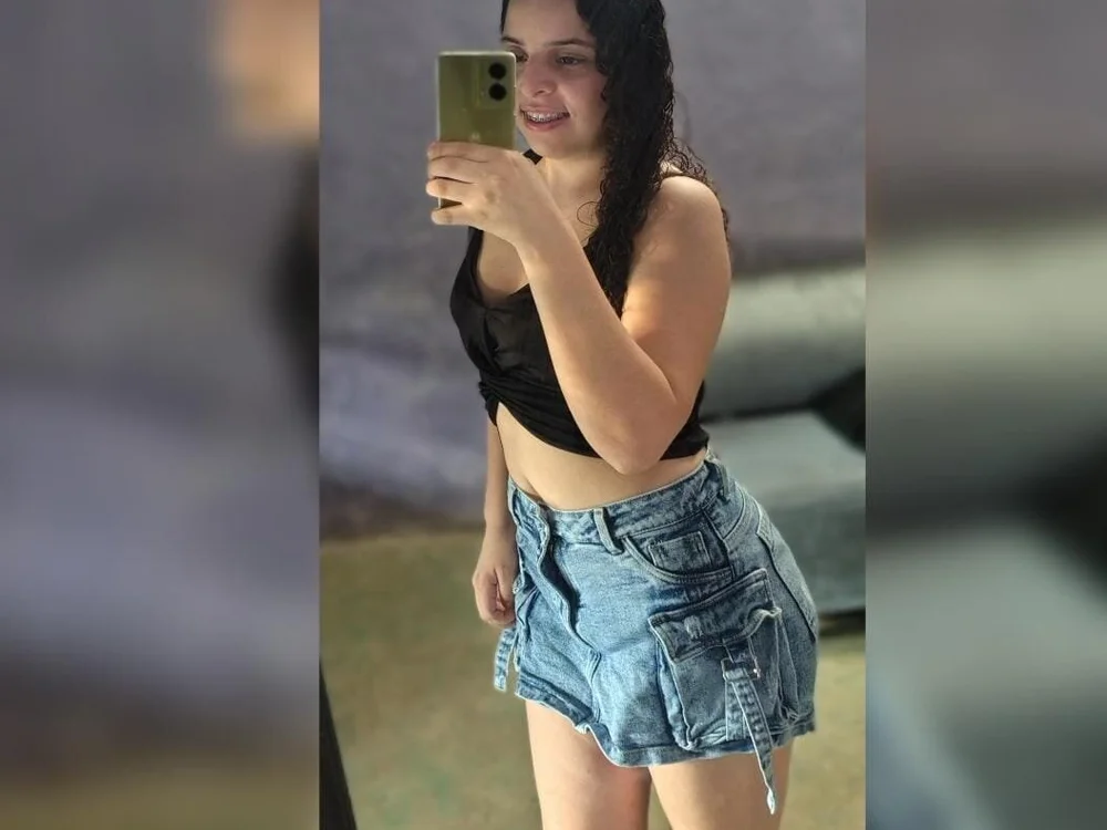emmaharriss offline chatrum
