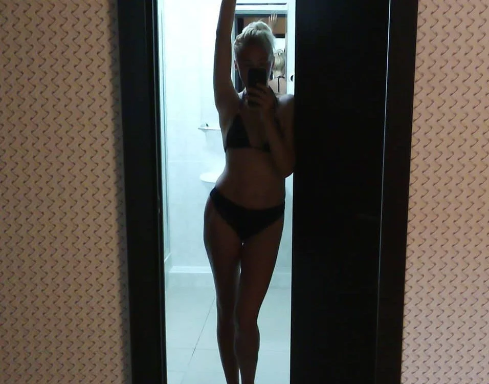 Iriska_sweet's Offline XXX Chat