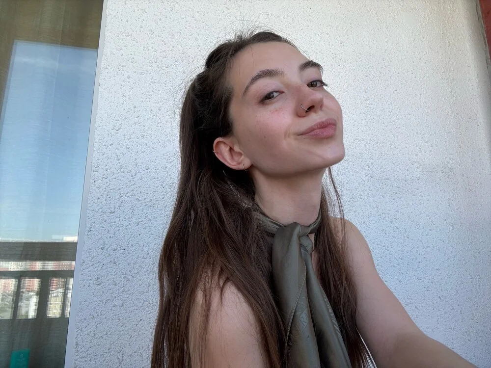 EvaBradley offline XXX-chat