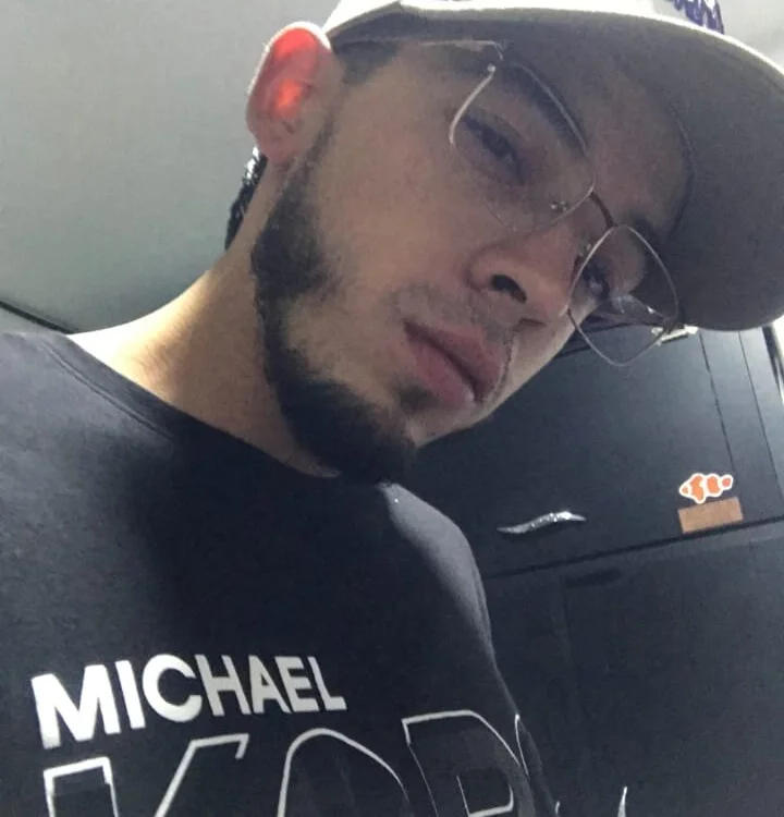romancamilo's Offline Chat Room