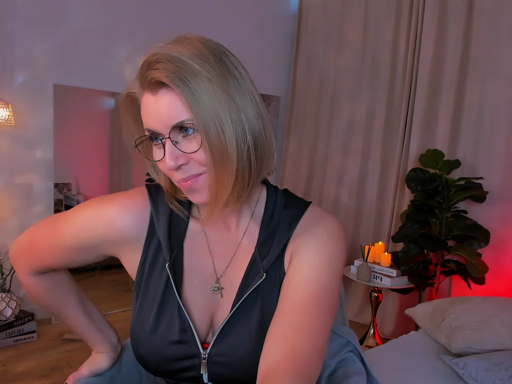 Annie_Light Chat XXX live