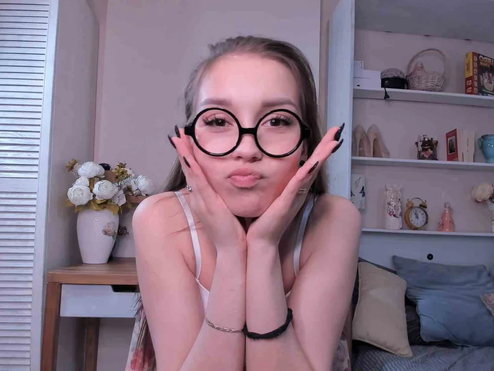MelissaKings' Offline Chat Room