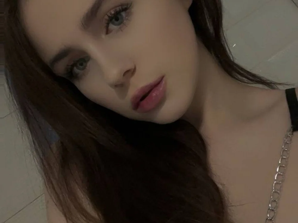 EdlinBonney's Offline Chat Room