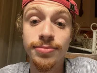 essassani99's webcam live show