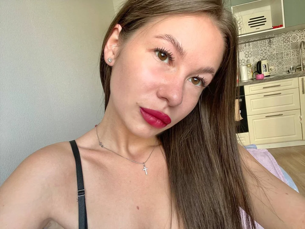 pearl_gloww Adlı Modelin Çevrimdışı XXX Sohbeti