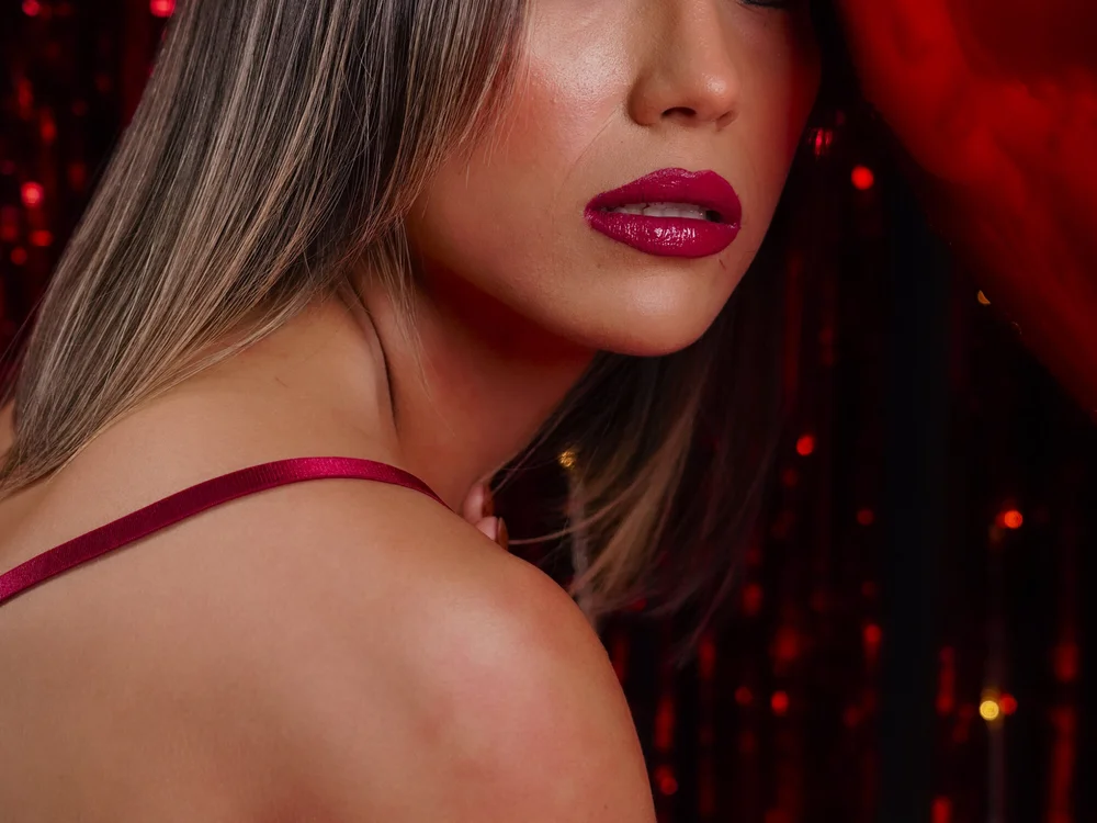 EmiliaCruz's Offline XXX Chat