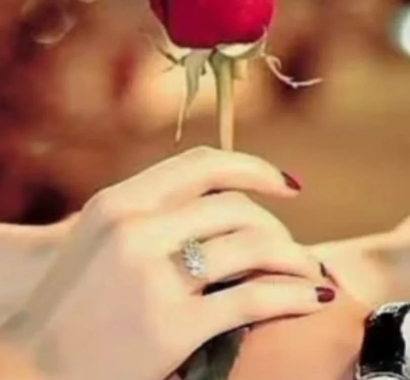 دردشة Mohni_hote الجنسية دون اتصال