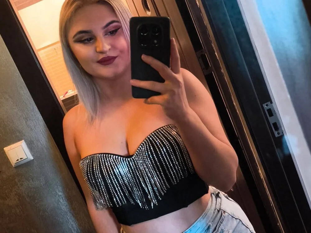 GloriaMelody Offline XXX-chat