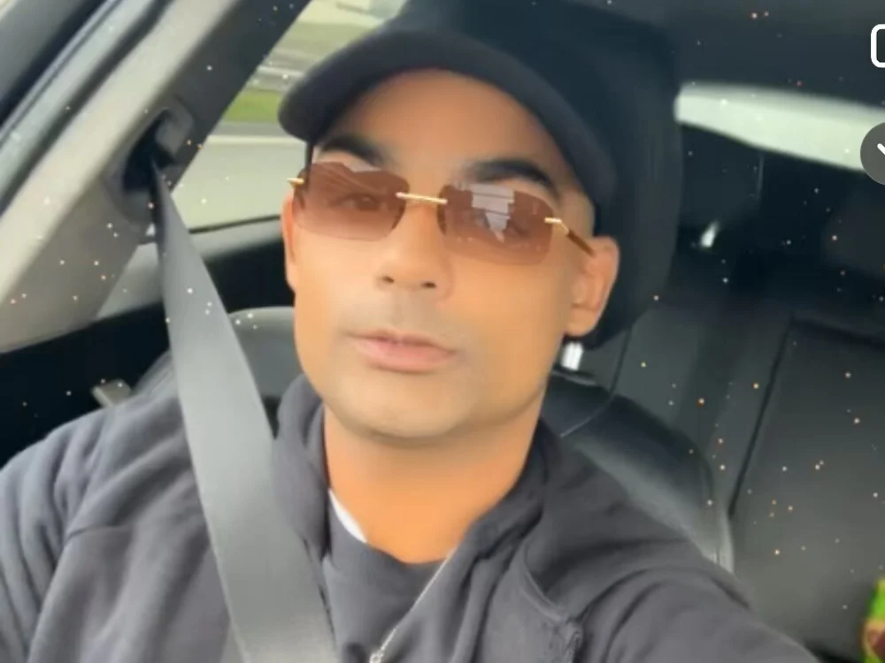 ricardo29200's Offline XXX Chat