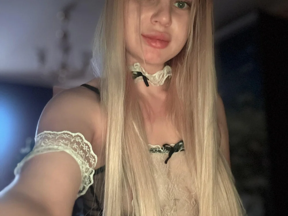 Pink_blondy offline chatrum