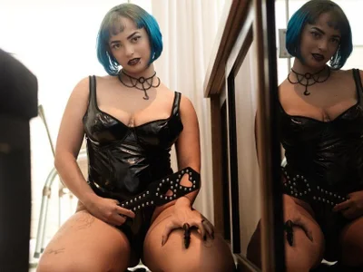 lucy_blue_br