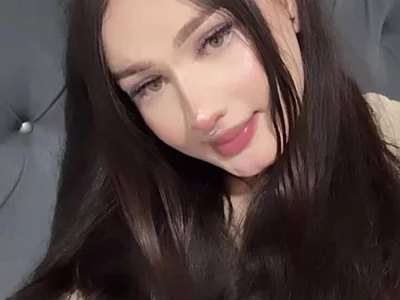 Miley_Baker Chat XXX Ngoại tuyến