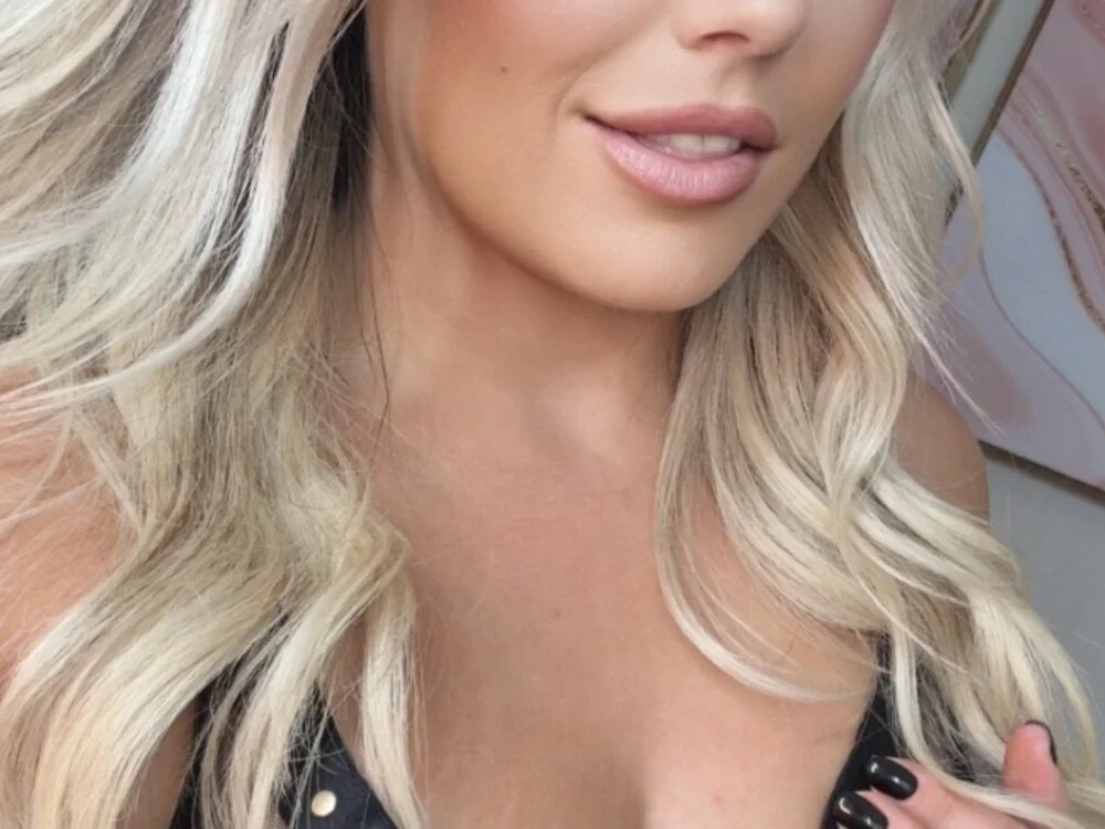 Lola_Lovexxxx: офлайн-секс-чат