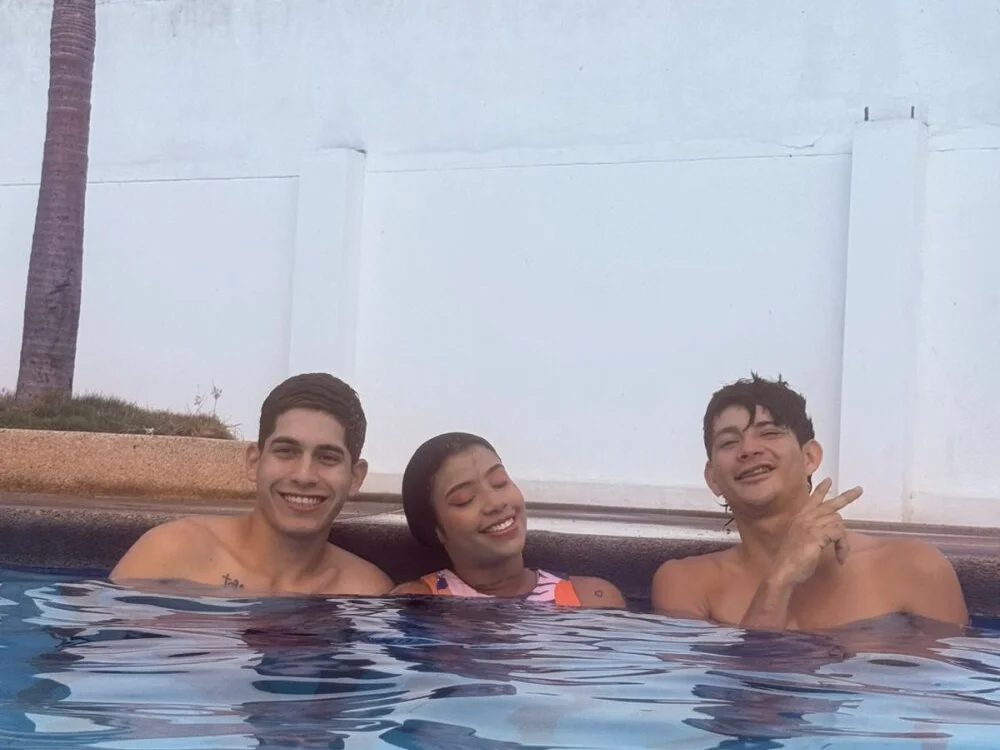 Offline XXX chat modela Devil_group_