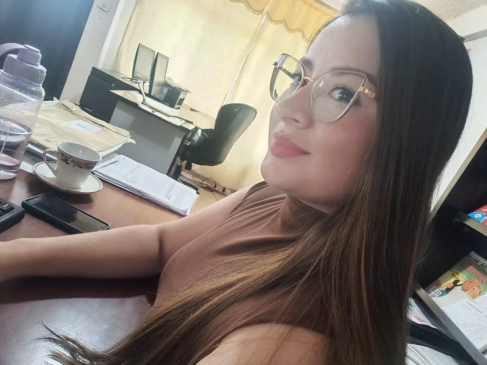 LunaDiaz999's Offline XXX Chat