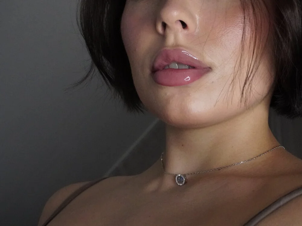 Milana_228 Chat XXX Ngoại tuyến