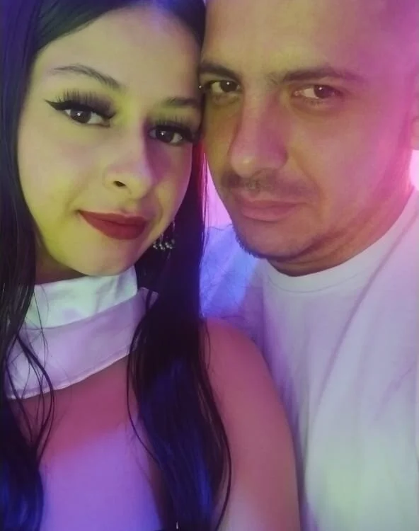 Dulceandyors@xh's Offline Chat Room