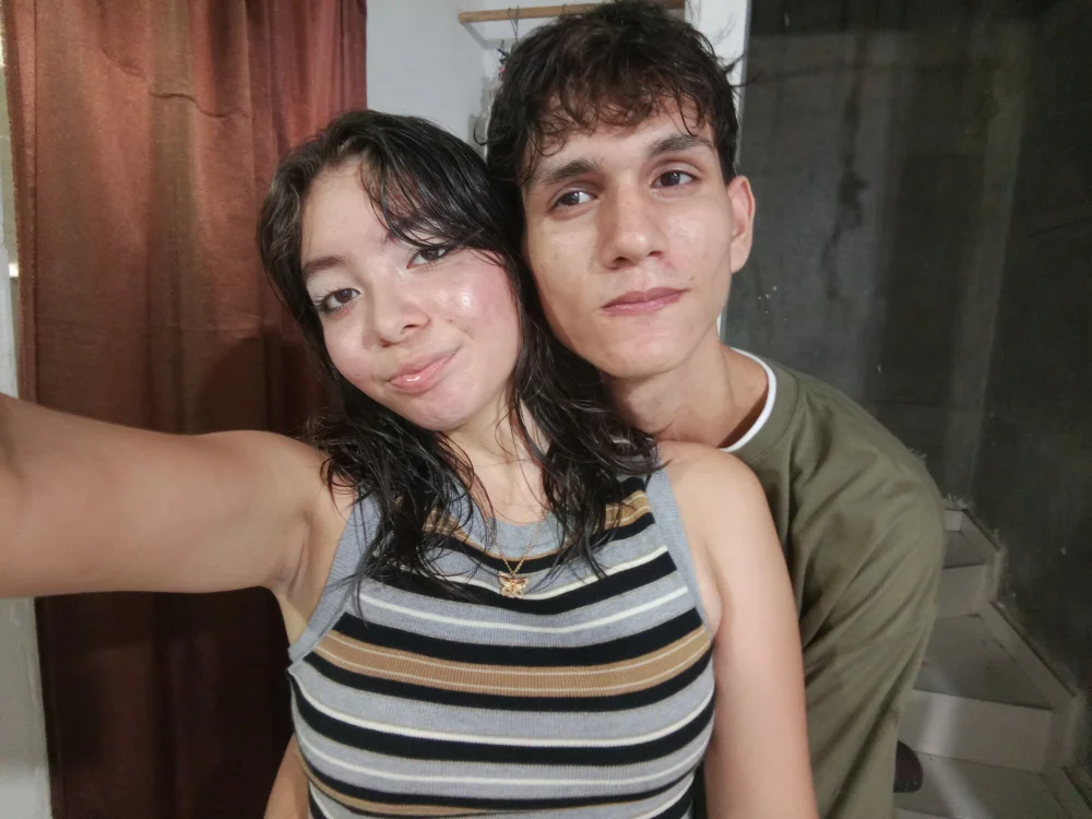 samanta78alex's Offline Chat Room