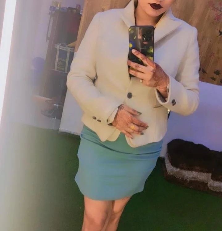 Miss_Malikaa's Offline Chat Room