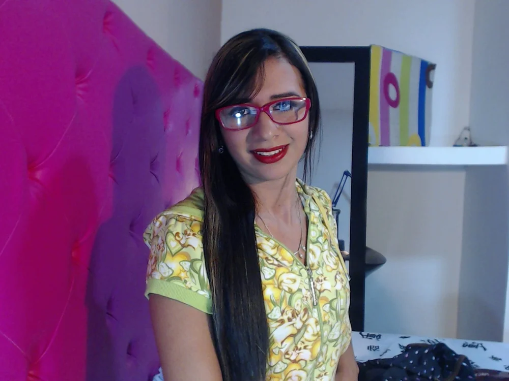saritaburning's Offline Chat Room