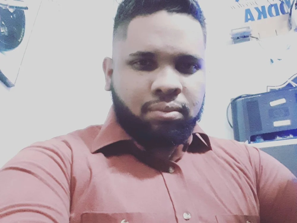 davidGoat123 Obrolan XXX Offline