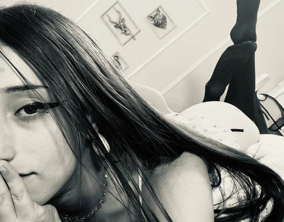 Miel_Cruz Adlı Modelin Çevrimdışı XXX Sohbeti