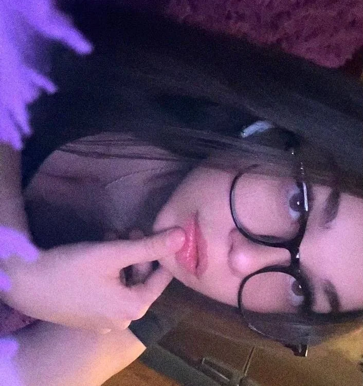 John_Lily_ Offline XXX-chat