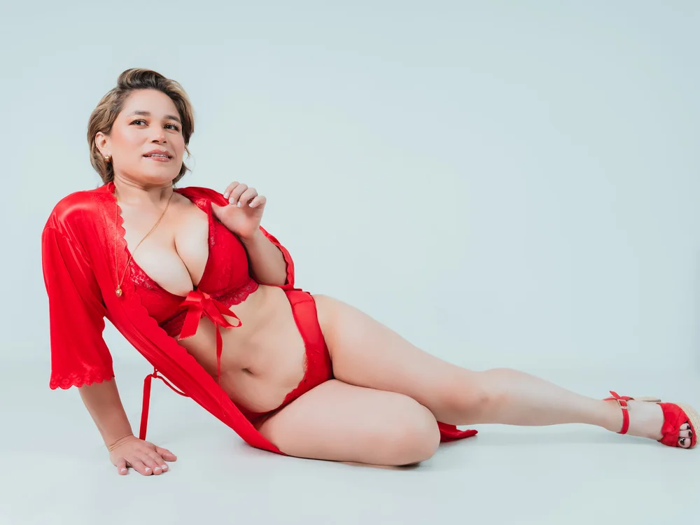 AuroraRojas' Offline XXX Chat