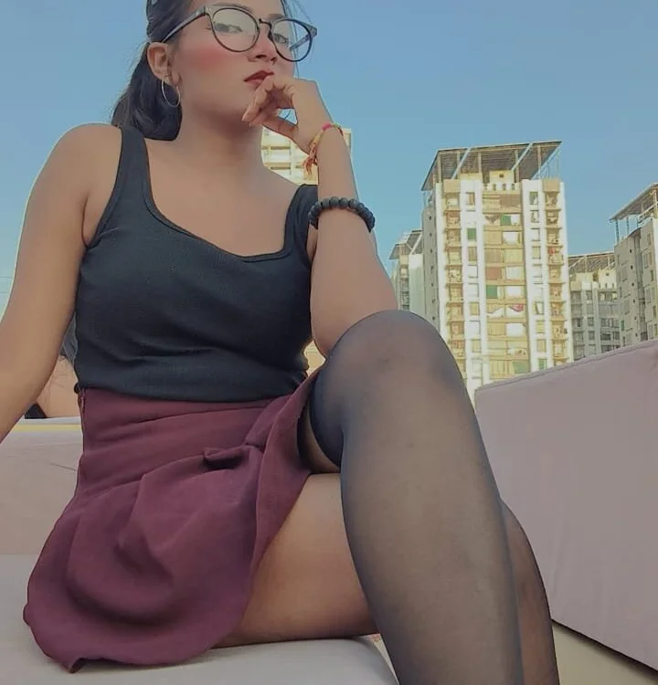 Lusty_Crrazy Adlı Modelin Çevrimdışı XXX Sohbeti