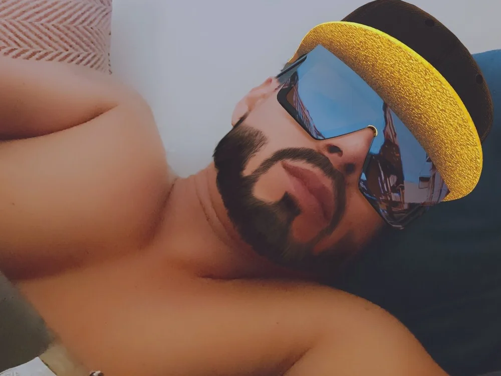 17_alfonso's Offline XXX Chat