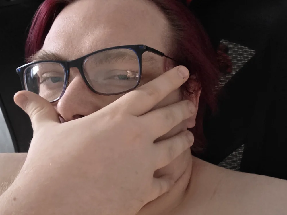 Das_Finch's Offline XXX Chat