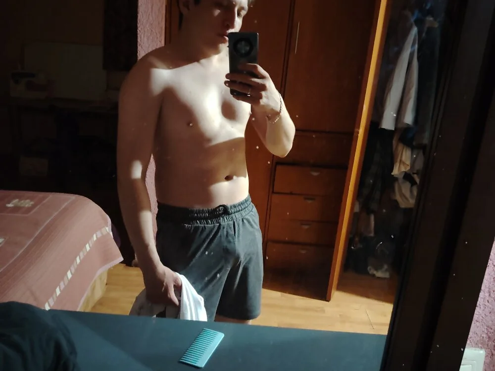 Luisgg18 Chat XXX Ngoại tuyến