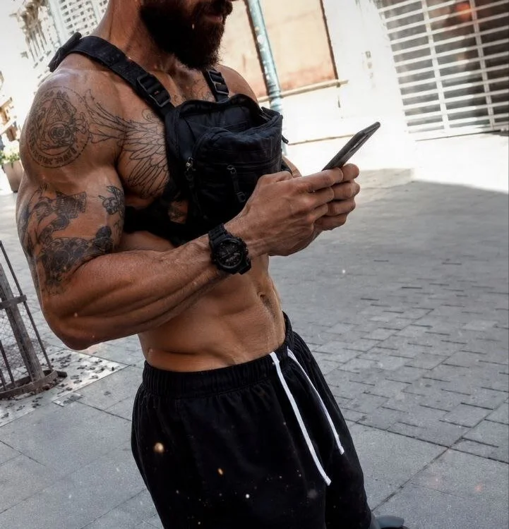 MorenodickStrongn Offline XXX chat