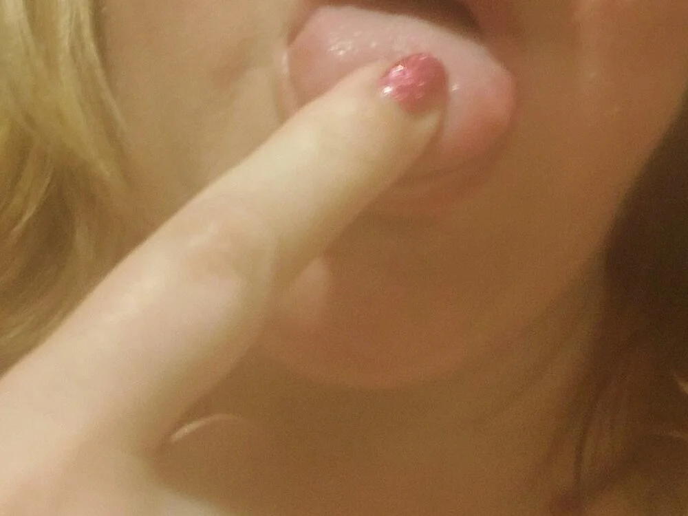 Filthy__Milf Obrolan XXX Offline