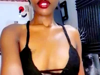 Seductivelara live cam