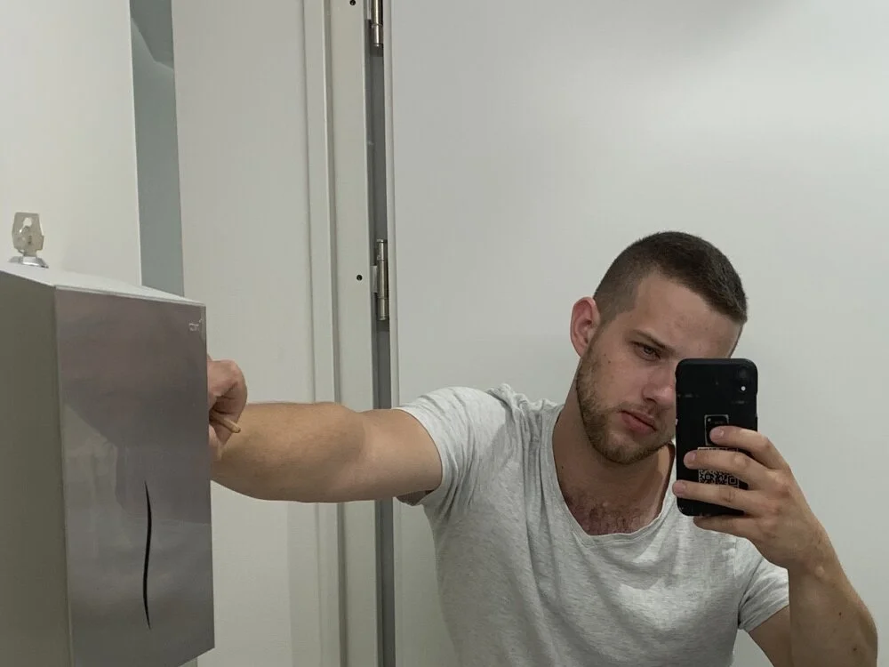 Magnolia6996 离线XXX聊天